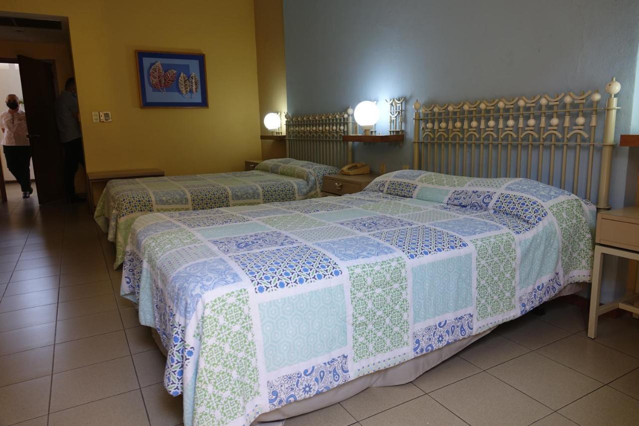 Hotel America Colima Extérieur photo