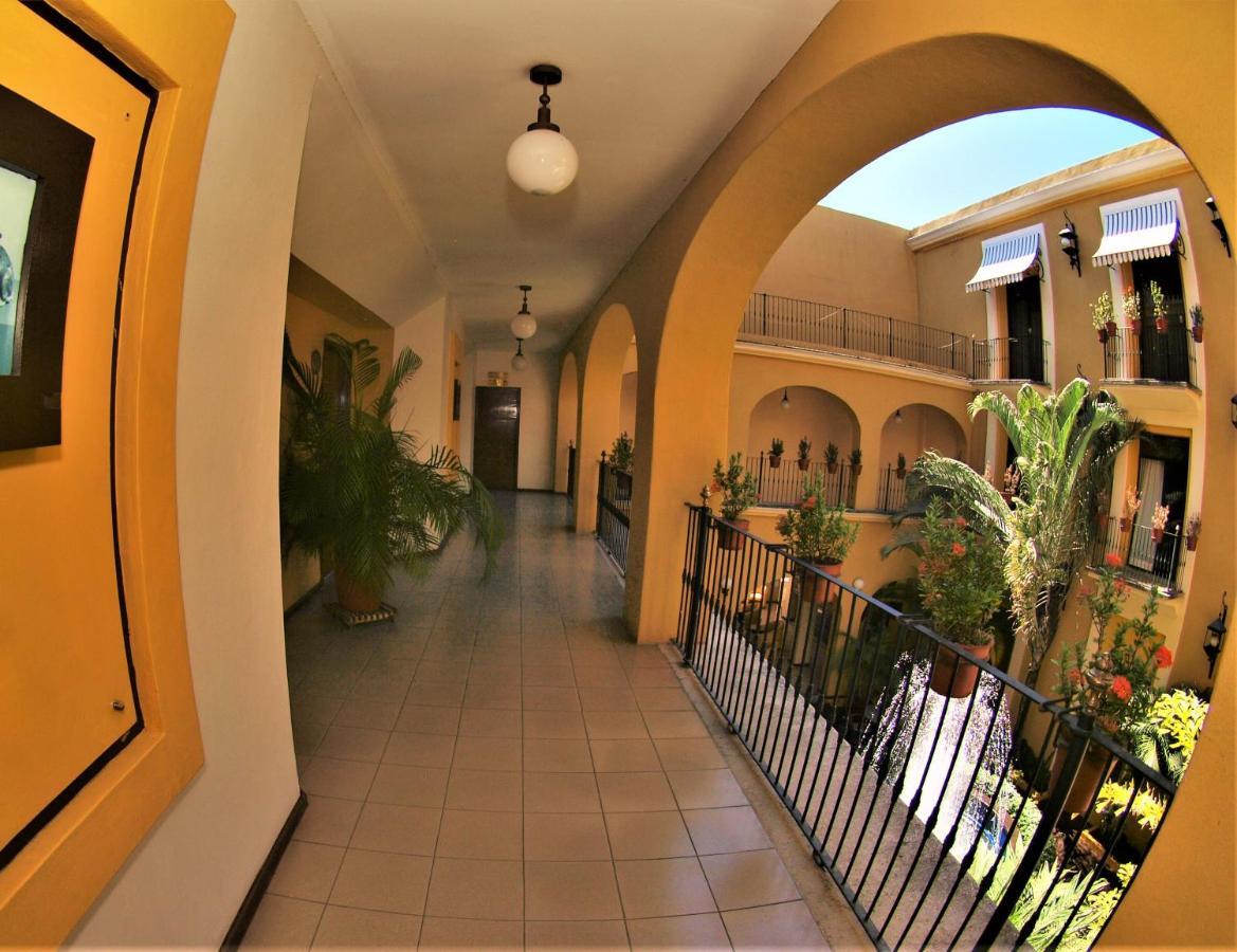 Hotel America Colima Extérieur photo
